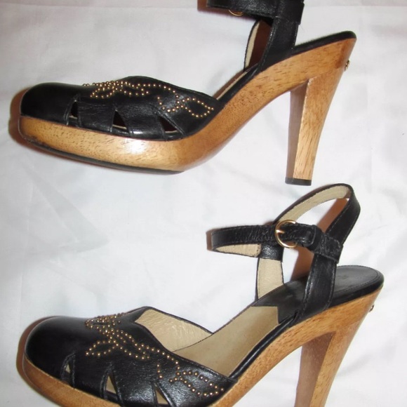 MK studded perforated ankle strap wood wedge shoes - Picture 5 of 7